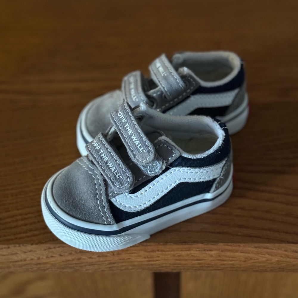Toddler Old Skool Vans size 2 Gray and Navy